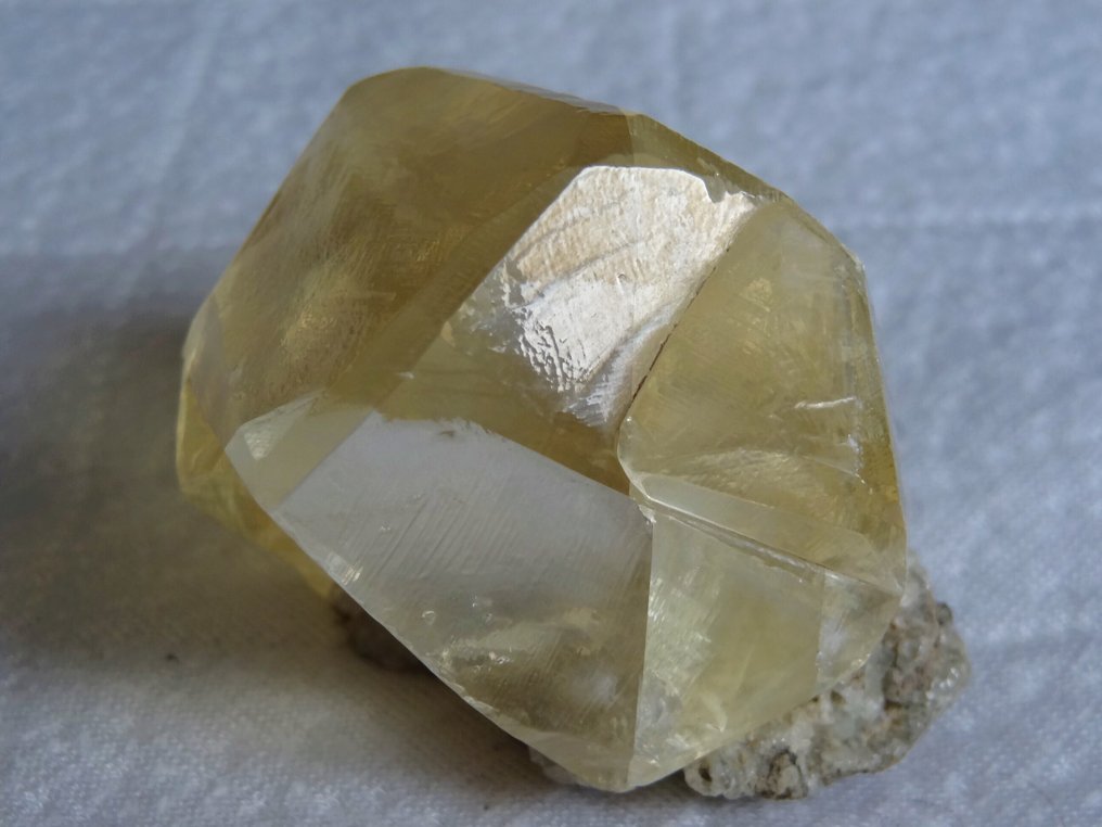 方解石宝石 Rudny 水晶矩晶体 - 高度: 60 mm - 宽度: 40 mm- 148 g #1.0