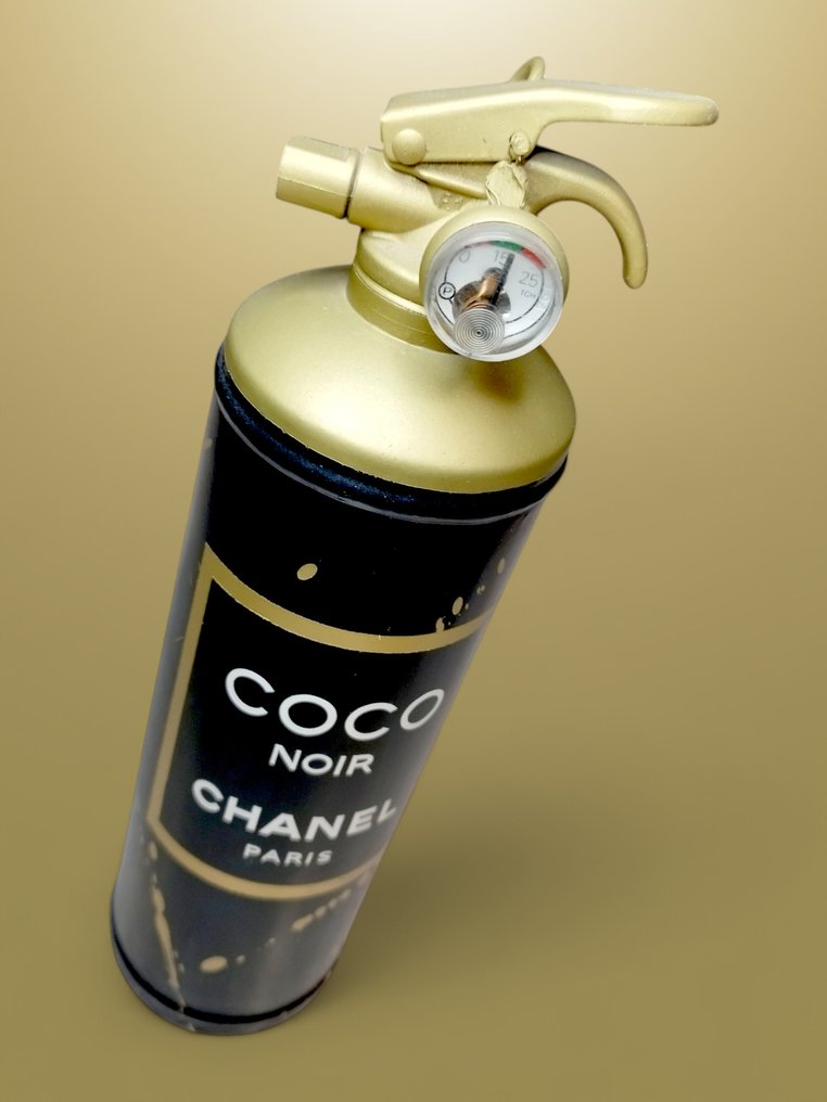 JOSE DE PAZOS - Extintor Chanel Coco Noir #1.0