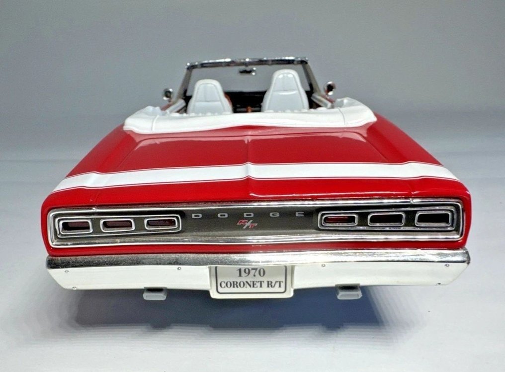 1:18 - Coche a escala - Dodge Coronet R/T 1970 convertible model car #3.2