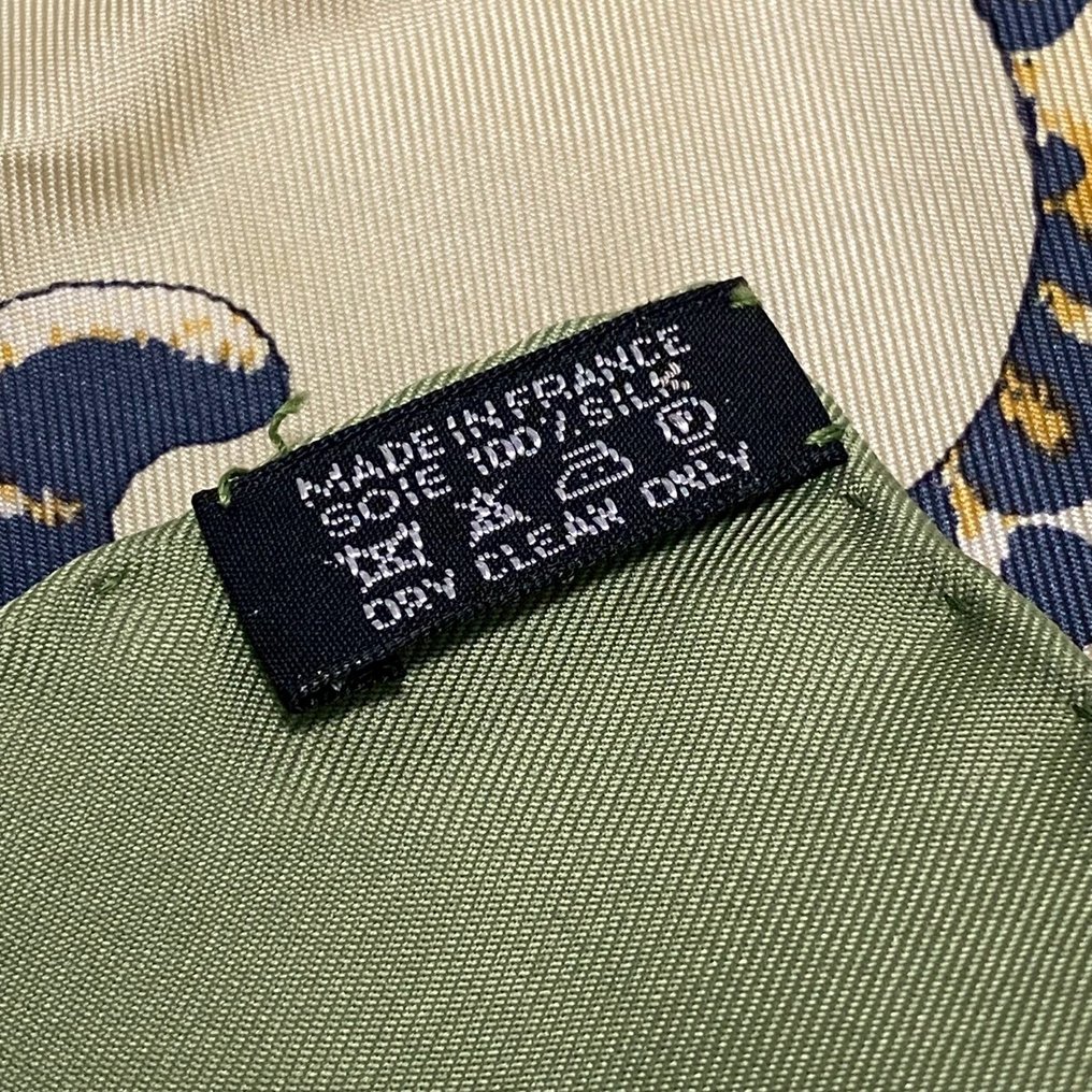 Hermès - CARRE 45 (Jungle Love) - Écharpe #2.1