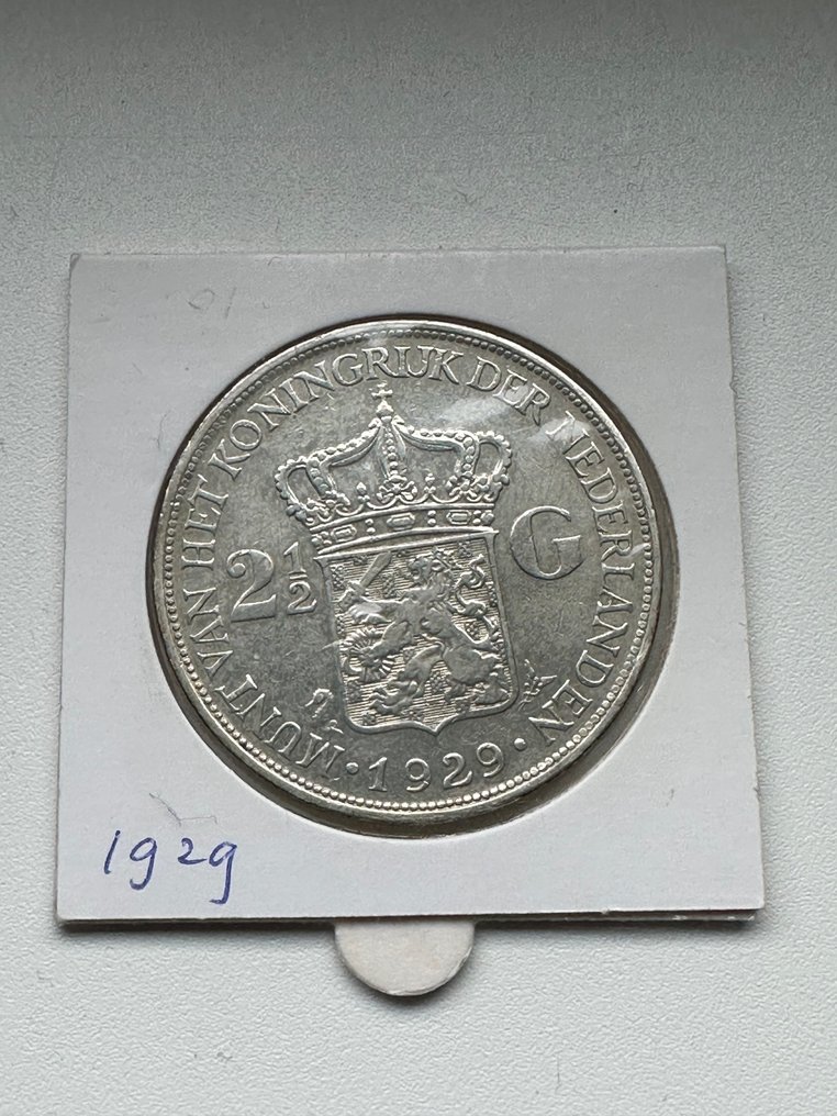 Alankomaat. Wilhelmina. 2 1/2 Gulden 1929/1937 (5 stuks, unieke jaartallen)  (Ei pohjahintaa) #3.2