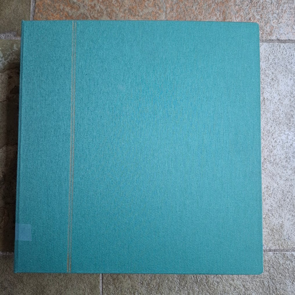 Czechoslovakia 1918/1991 - Old collection of postage stamps/blocks in Schaubek volume. #1.0