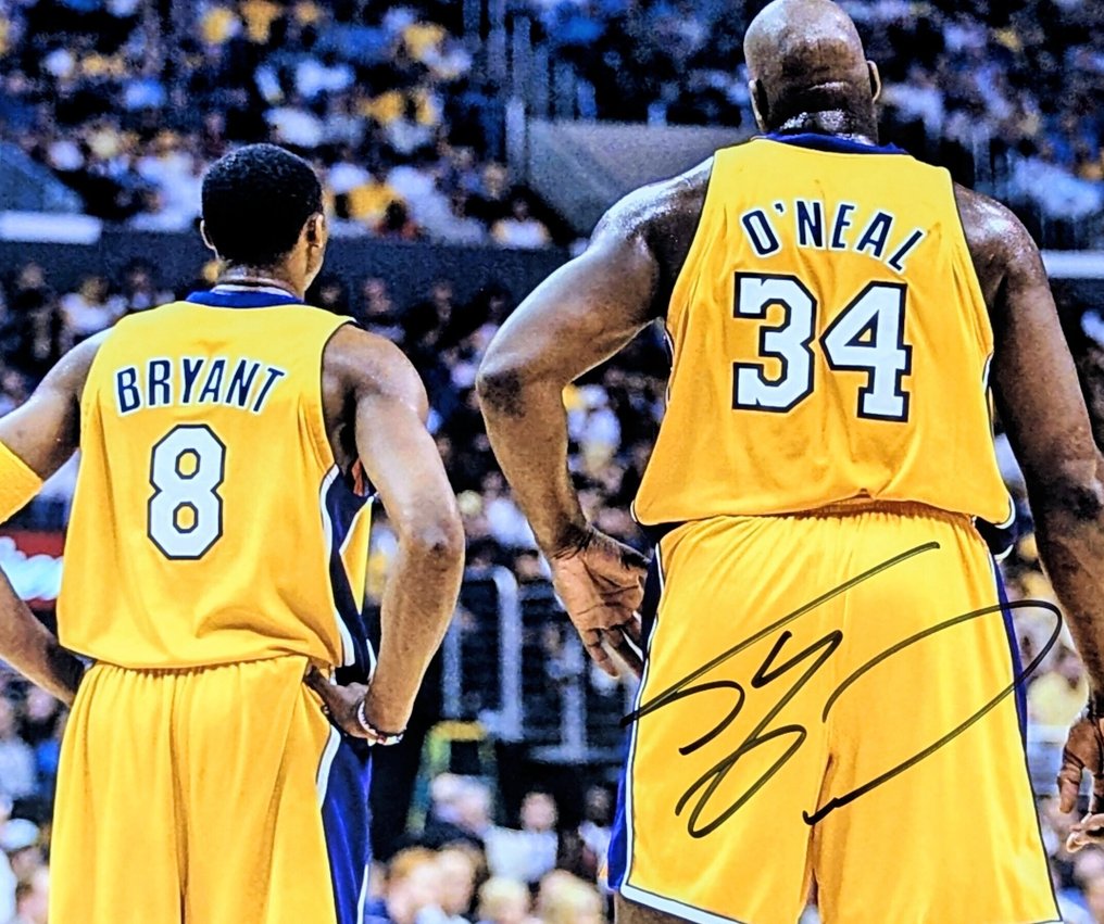 Los Angeles Lakers - NBA - Shaquille O'Neal - JSA original autograph on a 40 x 50 cm photo featuring Kobe Bryant. #2.1