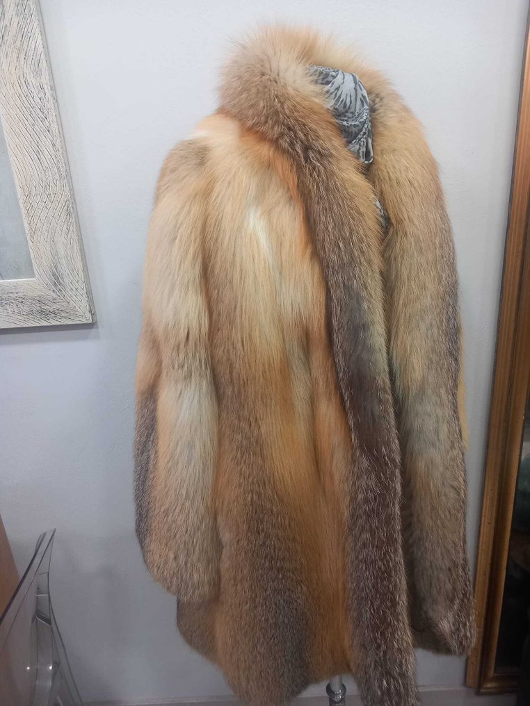 Artisan Furrier - Γούνινο παλτό #1.0