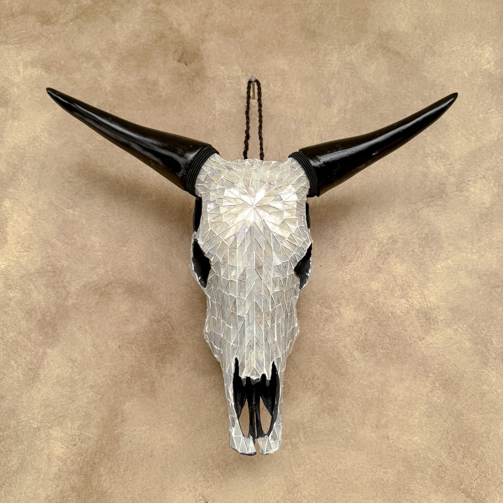 NO RESERVE PRICE - Stunning Cow skull with Glass Mosaic inlay-White- Skull - Bos Taurus - 49 cm - 58 cm - 16 cm- Non-CITES species - (1) #2.1