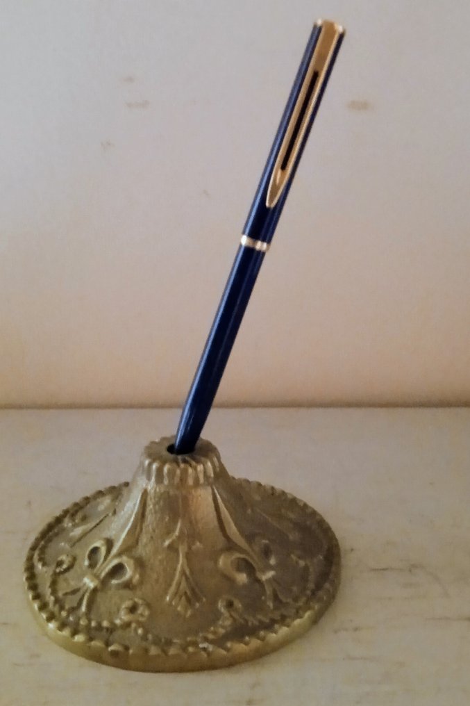 Max Le Verrier (1891-1973) - 浮雕, Porte-Stylo Référencé N° 669 - 10 cm - 黄铜色 #1.0