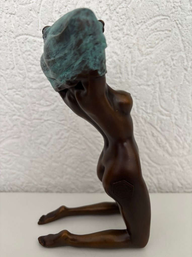 J.B. Deposee - J. Patoue - 雕塑, Elegant female figure getting undressed - 17 cm - 黄铜色 #4.3