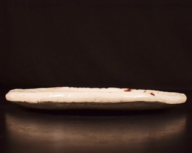 Shino Ware 盘子 由 Wakao Toshisada 制作 - 陶瓷 - Toshisada Wakao / 若尾利貞 (1933–2012) - 日本 - 昭和年代(1926-1989) #3.2