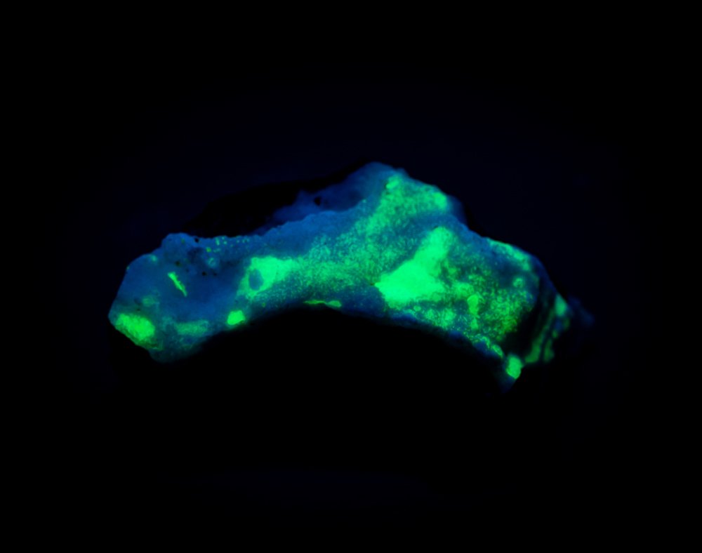 9 Φθορίζοντα ορυκτά SW + LW Καλσιτής Hyalite Χαλαζίας Scheelite Αραγωνίτης Ρουμπίνι Σφαλερίτης- 760 g - (9) #2.1