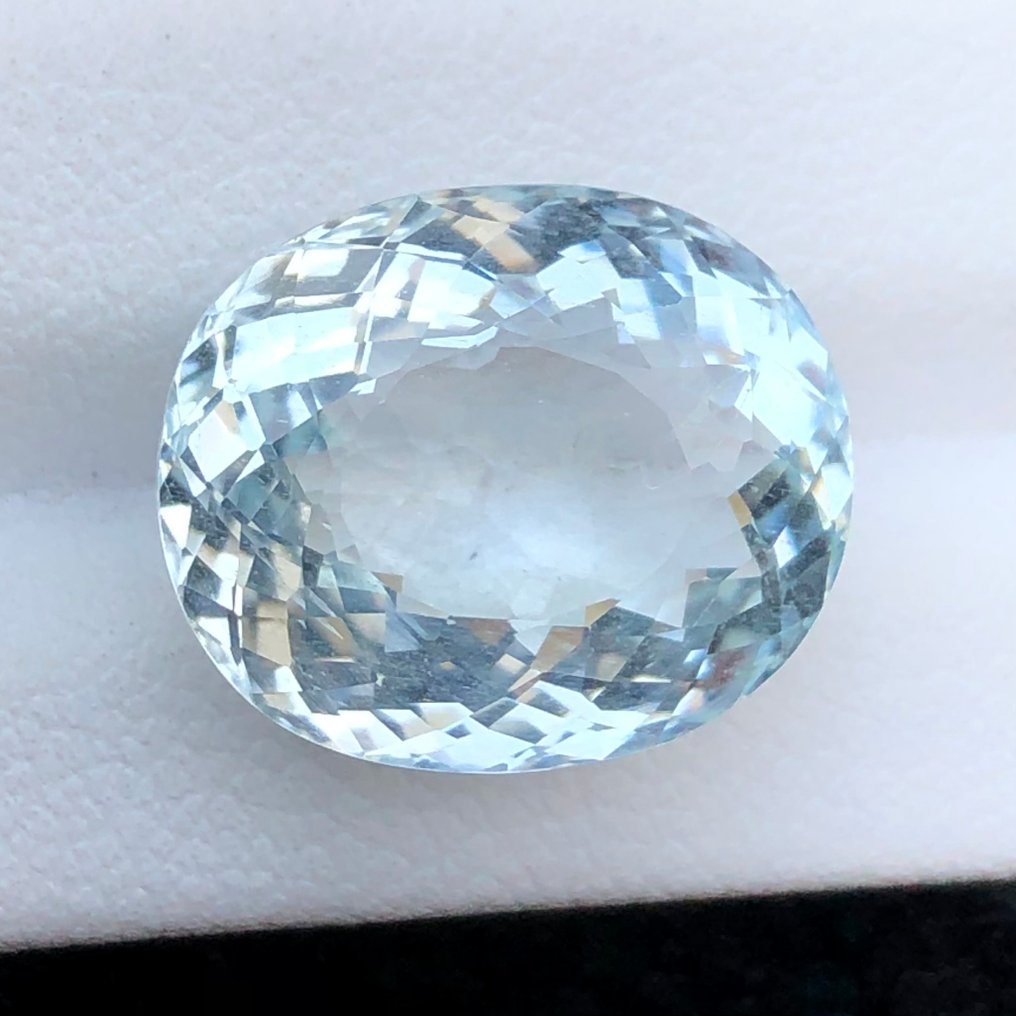 Nincs minimálár - 1 pcs  Kék Akvamarin  - 8.44 ct - Nemzetközi Gemmológiai Intézet (IGI) #1.0