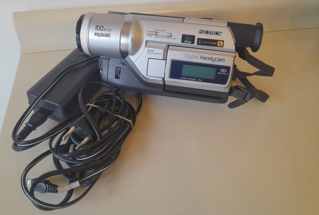 Sony DCR-TRV320 Video camera #1.0