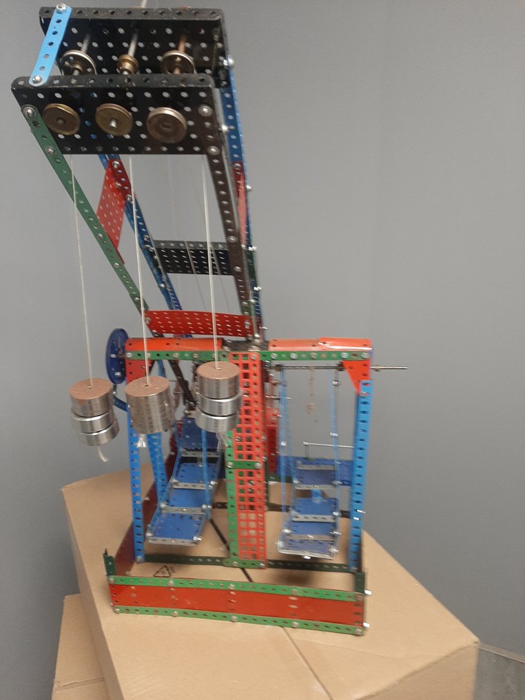Meccano - Bouwpakket  - Assembled Fairground Attraction #3.2