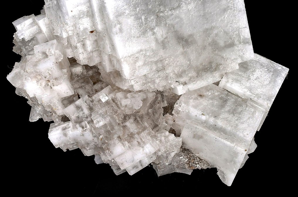 High quality white perfect cubic halite Crystals on matrix - Height: 8.2 cm - Width: 8 cm- 218 g #2.1