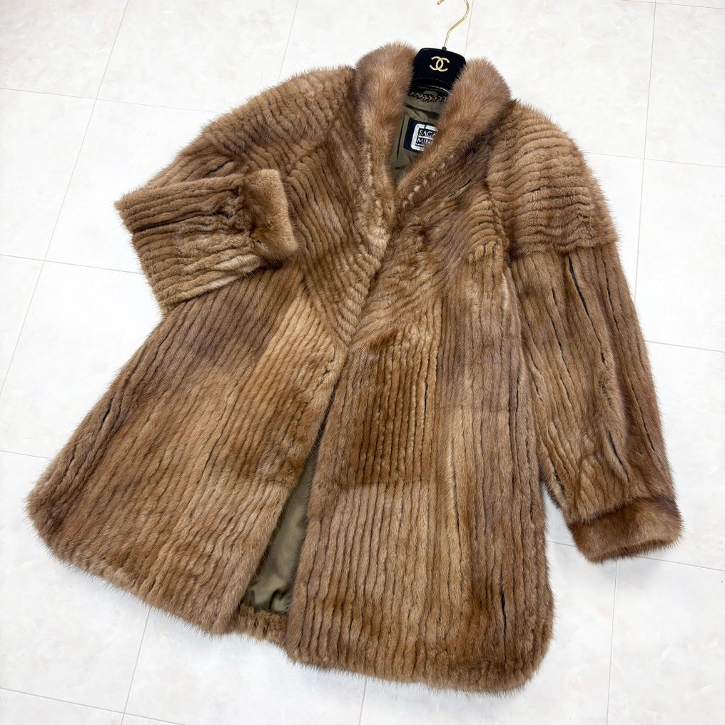 Saga Furs - 皮毛大衣 - 复古 #1.0