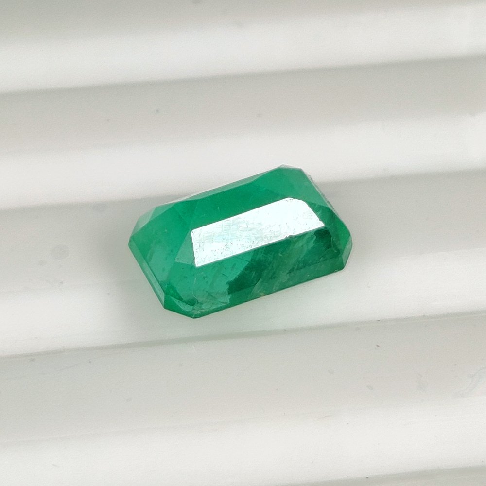 1 pcs Grøn Smaragd - 2.77 ct - International Gemological Institute (IGI) - Top Lyster - Zambia #2.1