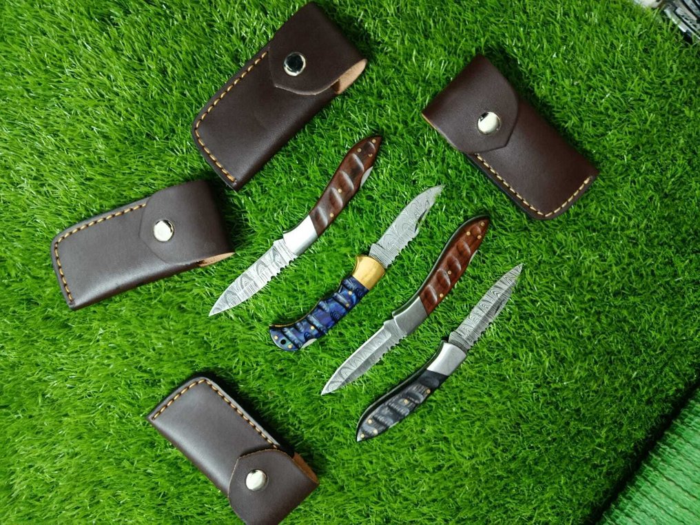 Laguiole Bounga - Μαχαίρι κουζίνας - Βιεννέικα συλλεκτικά μαχαίρια τσέπης για κουζίνα που διπλώνουν. - Fold 3 - Χειριστήριο από αμερικανικό εξωτικό ξύλο, μπρούντζος και διπλωμένο ατσάλι με θήκη. - Ιταλία - Μαχαίρι τραπεζαρίας #1.0