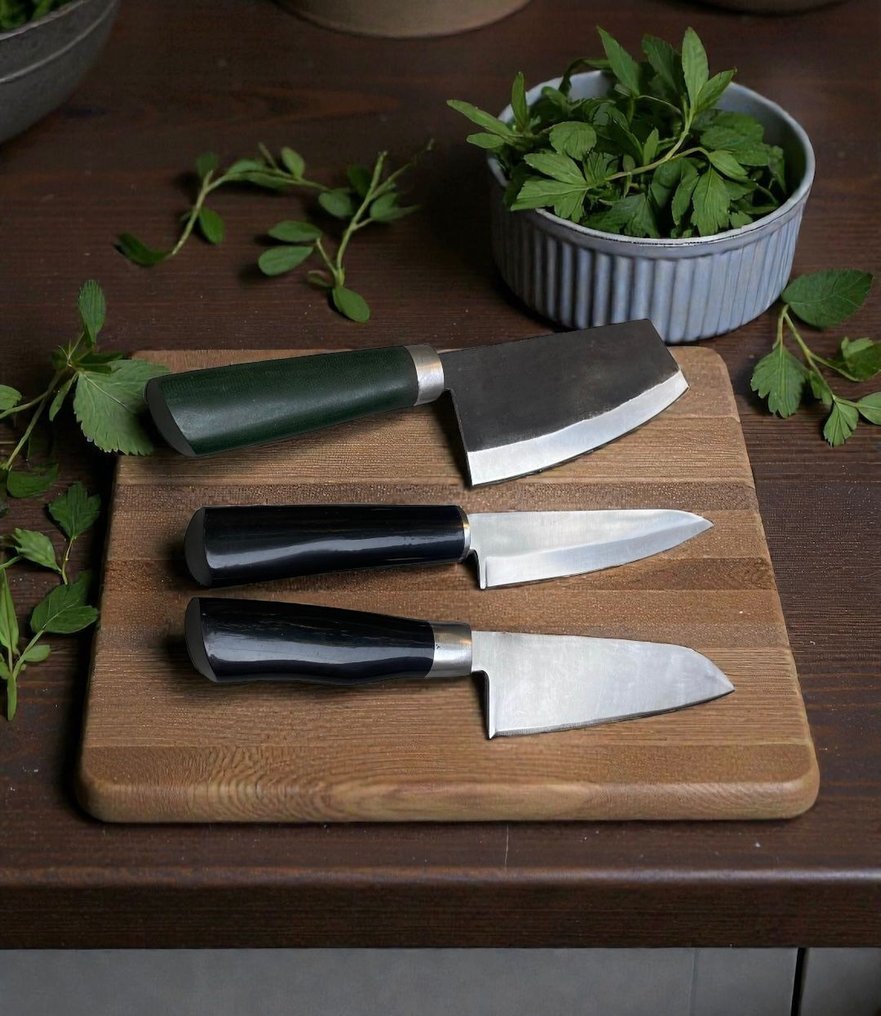 Set of THREE, Hand-Forged with Old Steel, Japanese Style Knives from Elite - 廚刀 - Chef's knife - 鋼, 木, 精致的三件套,手工锻造的日本旧钢复古刀具 - 日本 #1.0
