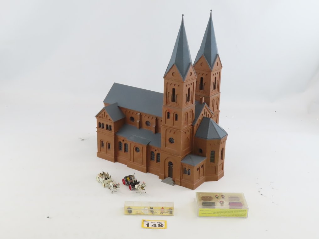 Kibri, Preiser, Busch H0轨 - 57/39760 - 模型火车建筑物 (4) - 罗马式城市教堂，配有雕塑和配件 #2.1