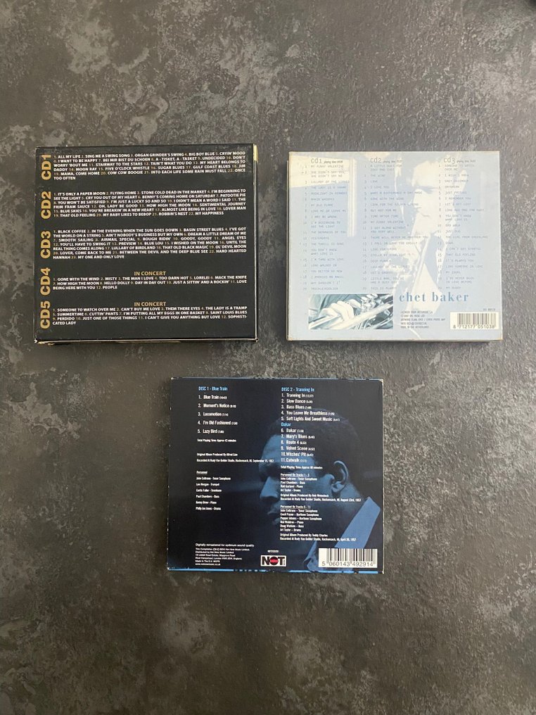 Ella Fitzgerald, Chet Baker, John Coltrane - Useita taiteilijoita - 3 Box con 10 CDs -- Deja Vu Definitive Gold - My Funny Valentine – The Essential Collection - Blue - Useita teoksia - CD - 2000 #1.0