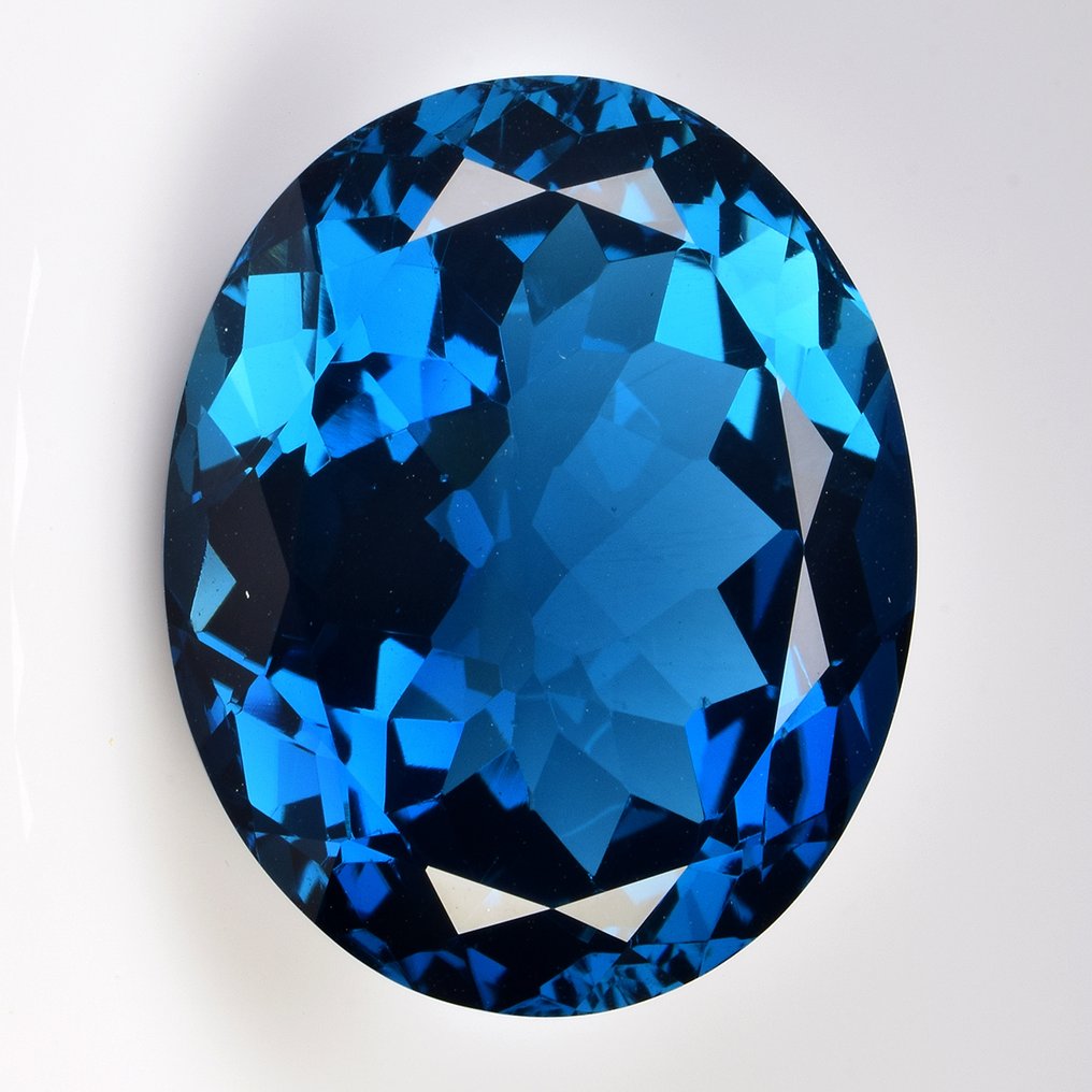 1 pcs  Blauw Topaas  - 52.97 ct - nternational Colored Gemstone Association (ICA GemLab) #2.1