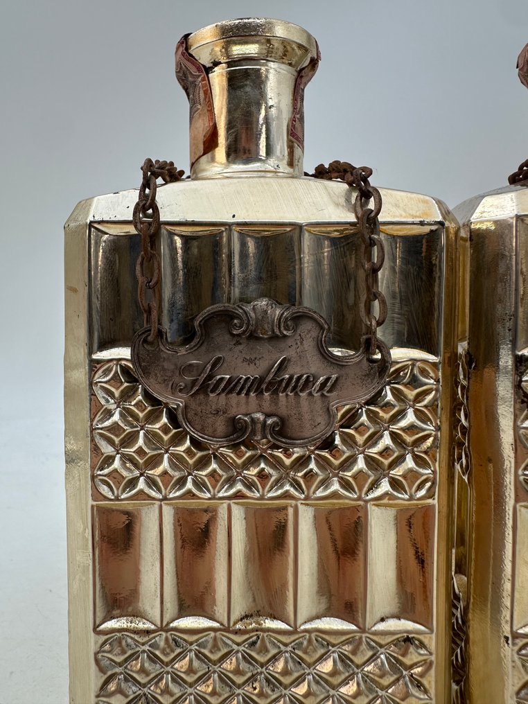 Pilla - Gold Star Whisky, Gin Austin's + Sambuca Bianca - b. anii `60 - 75 cl - 3 sticle #1.0