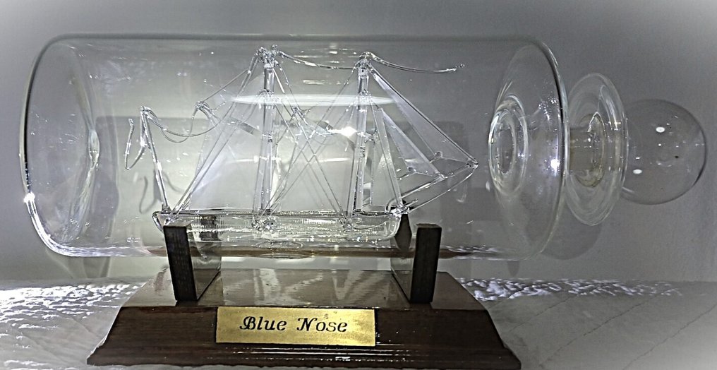 Statek w butelce - Szkuner rybacki BlueNose #1.0