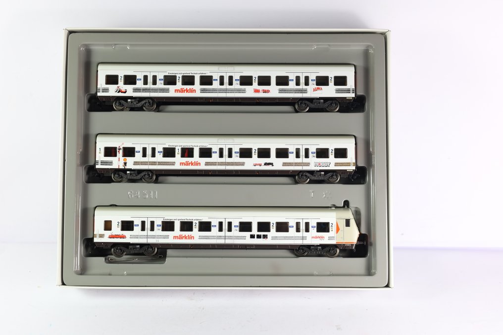 Märklin H0 - 4390 - Model train passenger carriage set (1) - 3-piece set of S-Bahn train carriages 'Märklin' - DB #2.1