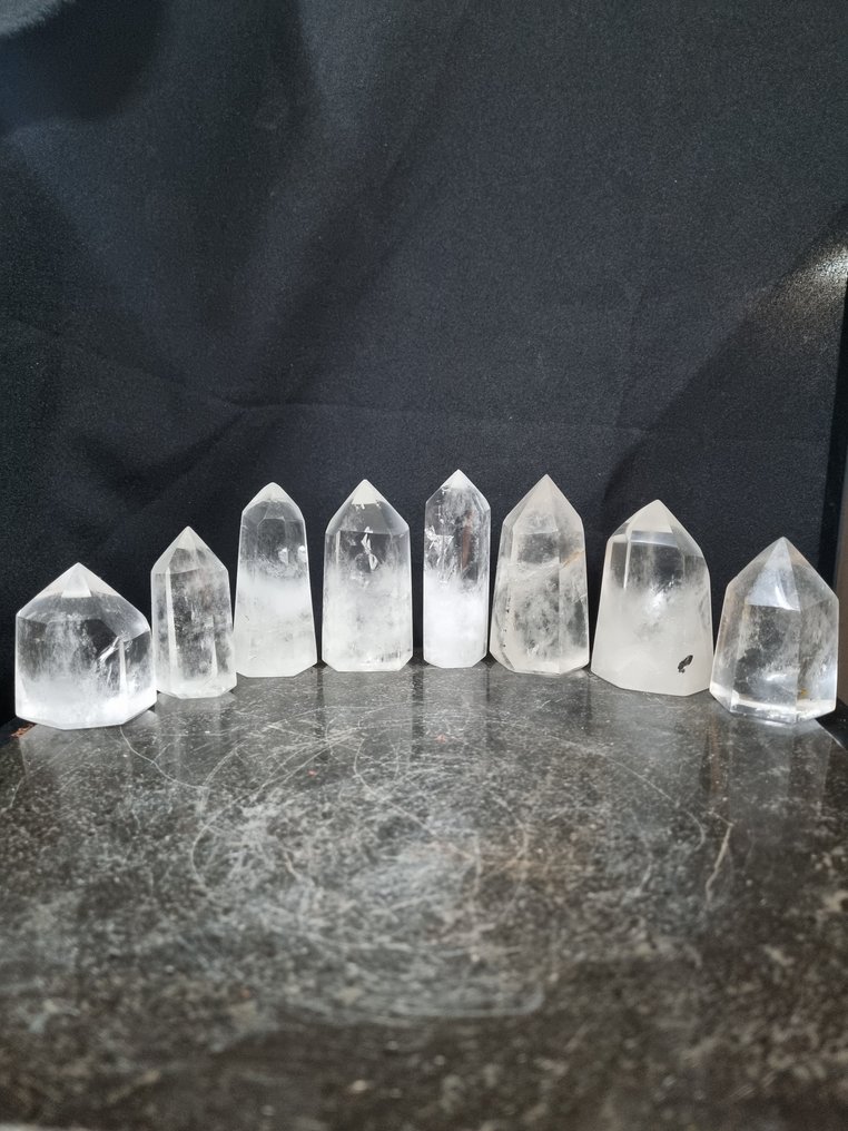 8 points de cristal de roche clairs, 5,5 - 7,9 cm Point de cristal- 1040 g #1.0