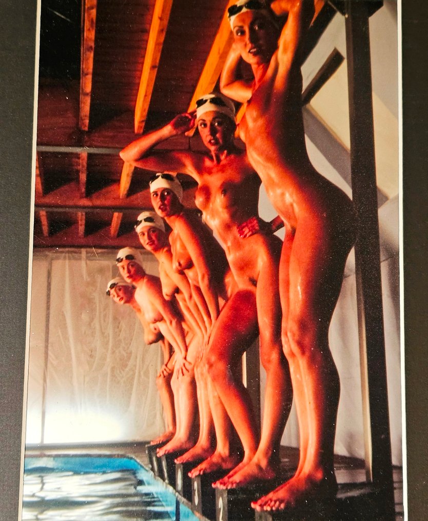 Michael Joseph (1941-) - Pool ladies - resting nude, unique authentic colour print from the eighties #1.0