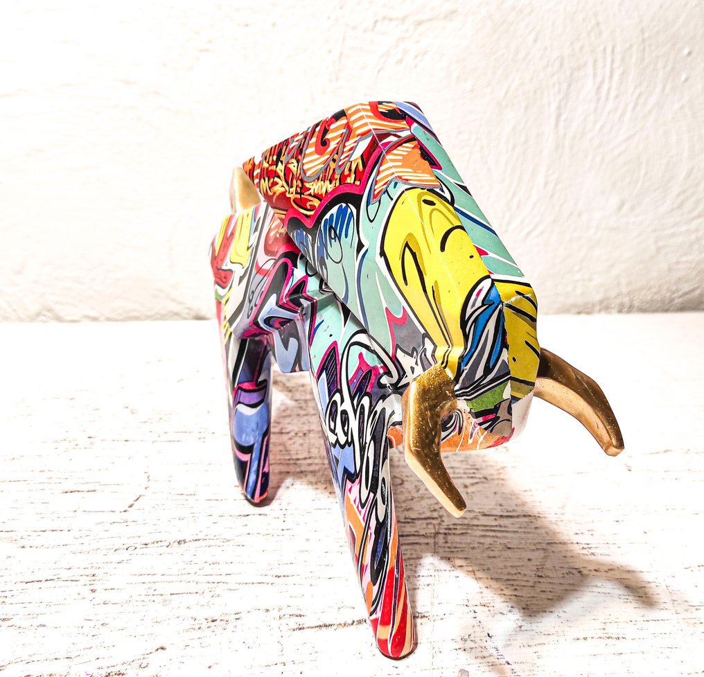 Υπαίθριο γλυπτό, Toro Diseño Angular - 31 cm - Ρητίνη #4.3