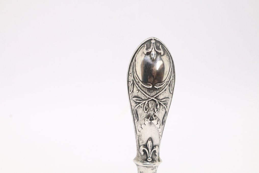 Φιγούρα - Seal Handle - .833 silver #2.1