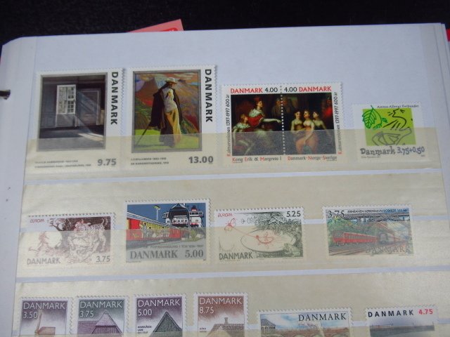 Denmark 1997/2002 - Hingeless, superb stamp collection. #1.0