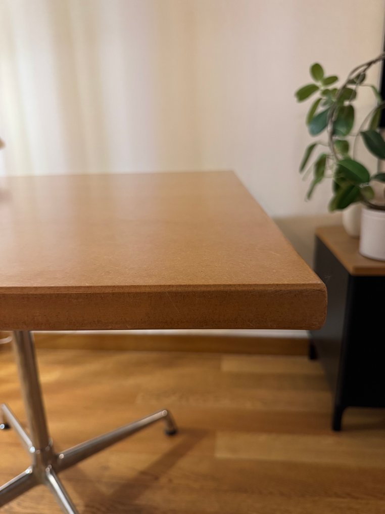 Vitra - Charles Eames - 桌子 - 已分割的 - 铝, 层压木材 #3.2