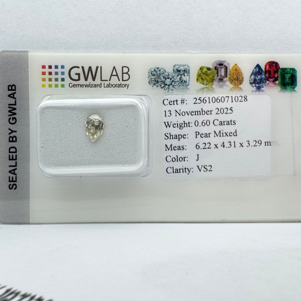沒有保留價 - 1 pcs 鑽石  (天然)  - 0.60 ct - 梨形 - J(極微黃、從正面看是亮白色) - VS2 - Gemewizard Gemological Laboratory (GWLab) #4.3