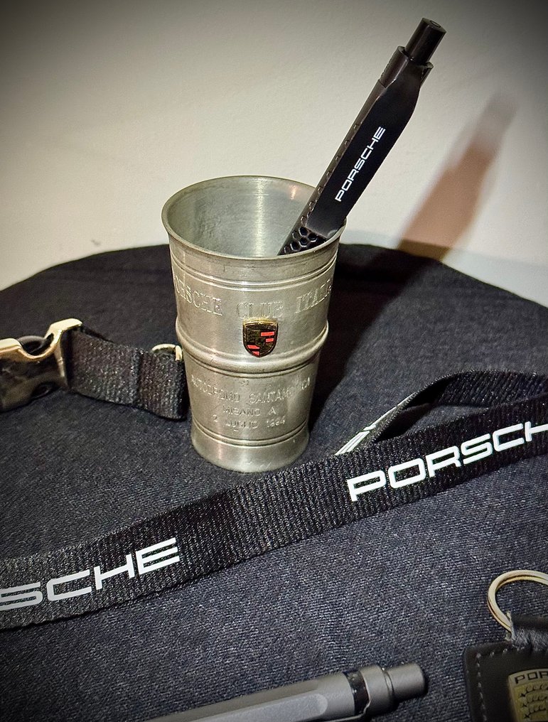 Emblem - Porsche - 2000 #1.0