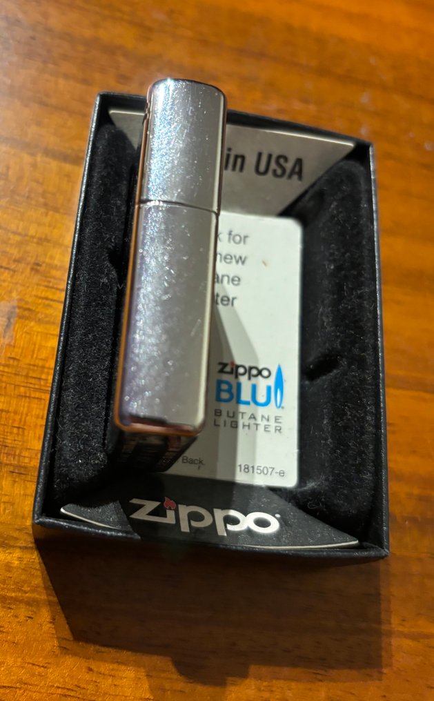 Zippo - Rare Zippo 2010 in box - Ingen reservasjonspris - Lomme-lighter - Stål (rustfritt stål) #4.3