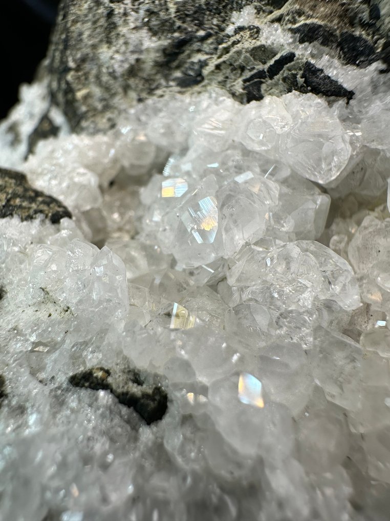 The Light of Sasso di Castro - DATOLITE of Firenzuola Crystals on matrix - Height: 132 mm - Width: 105 mm- 956 g - (1) #4.3