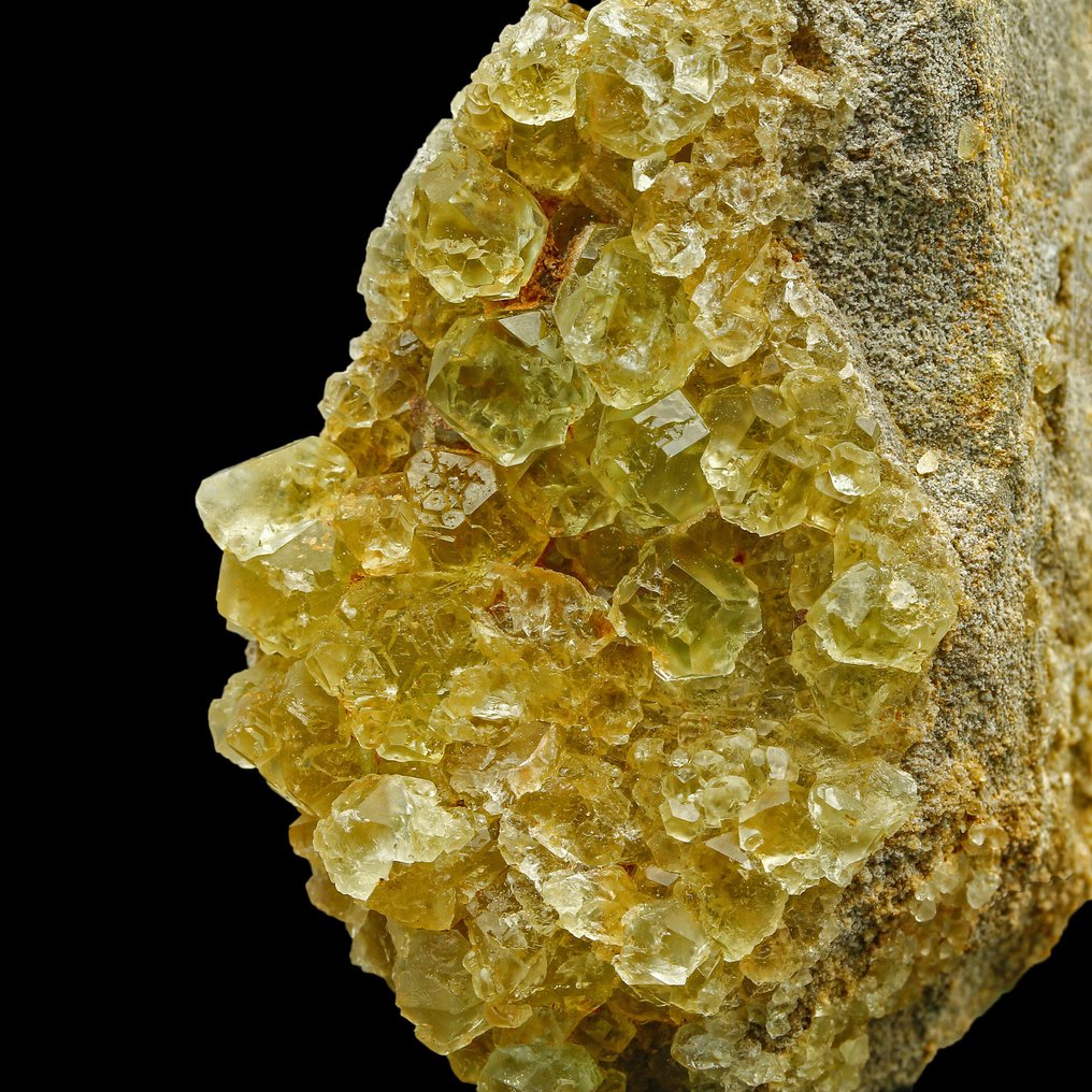 NYTT FUNN Fluorite Krystaller i indlejring - Høyde: 8.5 cm - Bredde: 5.4 cm- 224 g #1.0