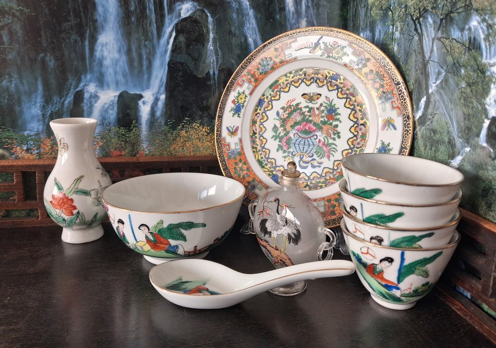 主題系列 - 一套珍贵的中国手绘瓷器。 #1.0