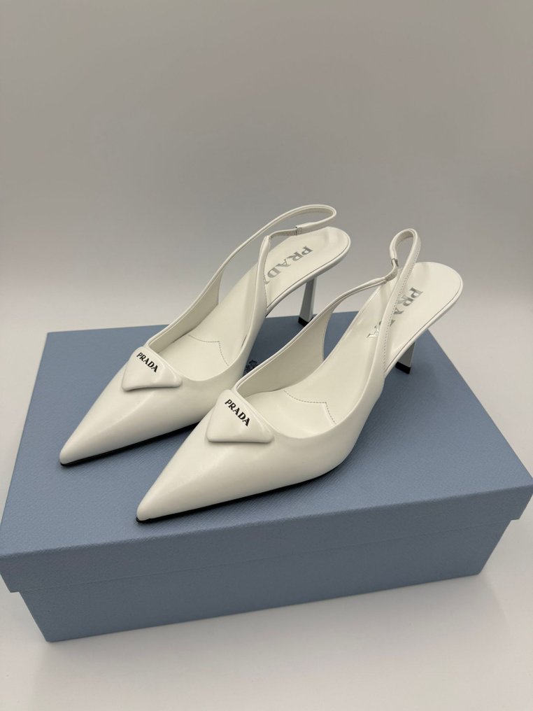 Prada - Παπούτσια με τακούνι - Mέγεθος: EU 37.5 #1.0