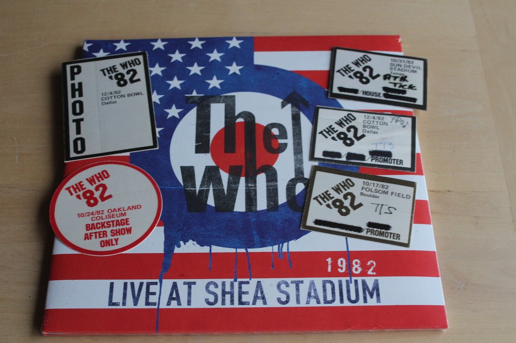 Who - Live At Shea Stadium 1982 + Backstage Passes - 3 x LP 專輯(三專輯) - 2024 #1.0