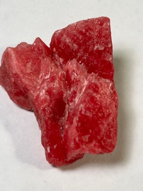 RHODONITE very beautiful color Crystal - Height: 35 mm - Width: 30 mm- 18 g #1.0