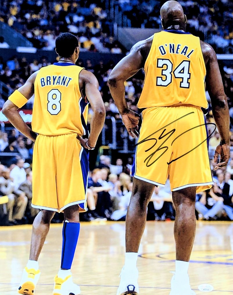 Los Angeles Lakers - NBA - Shaquille O'Neal - JSA original autograph on a 40 x 50 cm photo featuring Kobe Bryant. #1.0