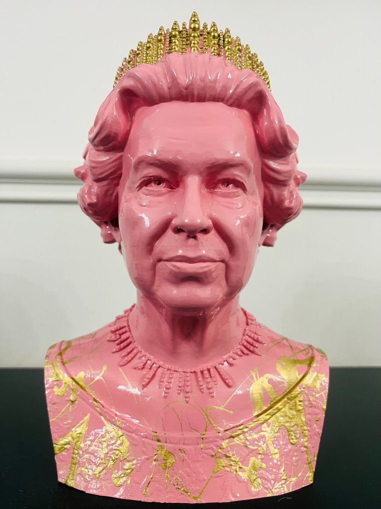PYTHIA(1993) - Bust, Queen Elizabeth - 25 cm - Plastic - 2025 #4.3