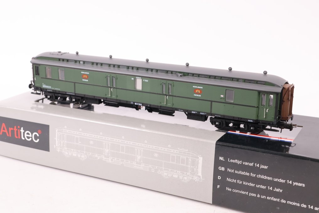 Artitec H0 - 20.295.03 - Τρένο μοντελισμού μεταφοράς εμπορευμάτων (1) - Postwagen P 7012, ελαιόχρωμο, γκρι στέγασμα, IIc-IIIa - NS #1.0