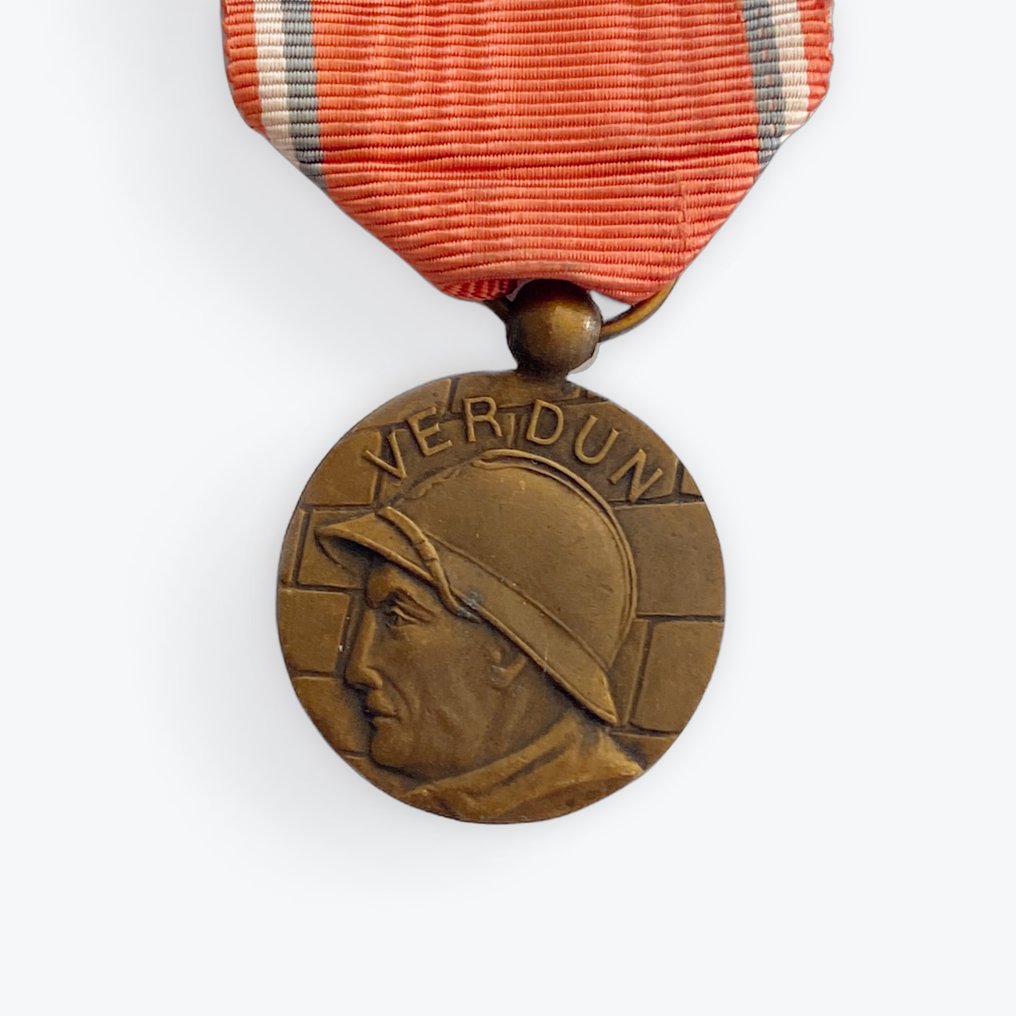 Γαλλία - Στρατιωτικό μετάλλιο - Αντιπροσωπευτικό μετάλλιο της μάχης του Βερντού, ανώνυμο μοντέλο με καρφίτσα. #1.0