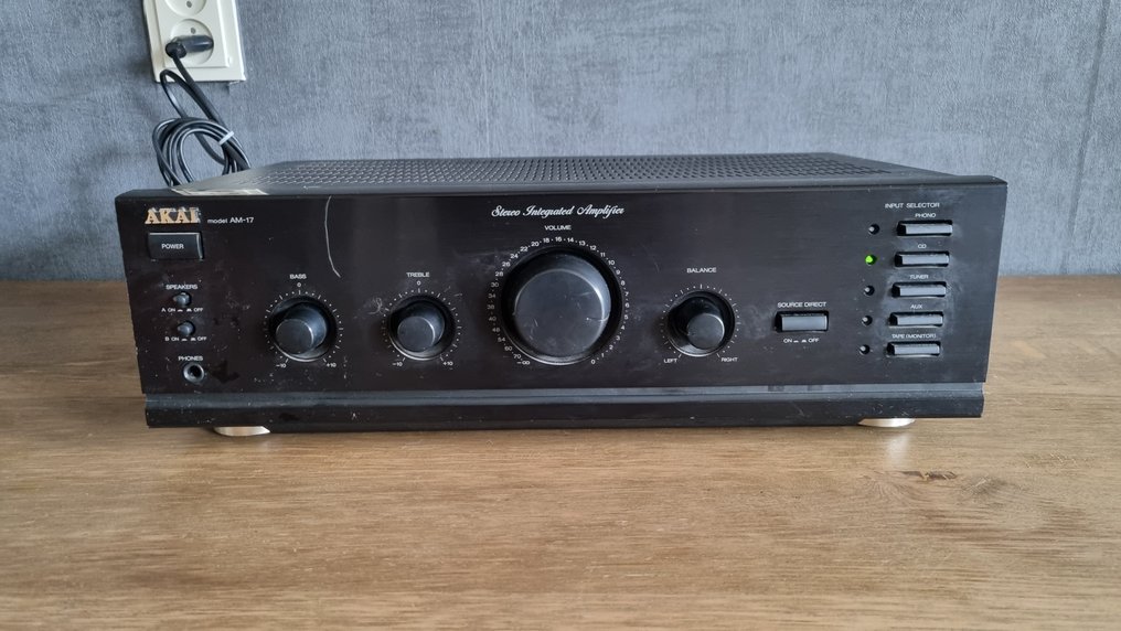 Akai - UM 17 Solid state amplifier #1.0