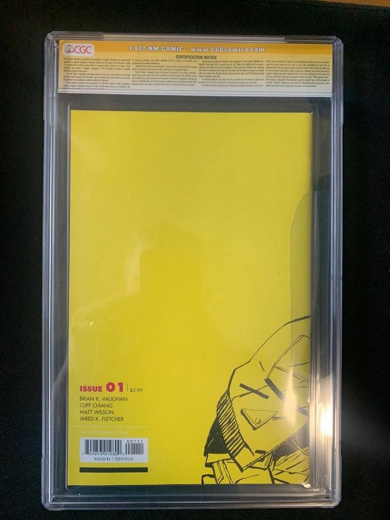 Paper Girls 1 - Paper Girls #1 CGC 9.8 4 time signed Vaughn ... - 1 Graded comic, Signed comic - First edition - 2015/2015 - CGC 9.8 #3.2