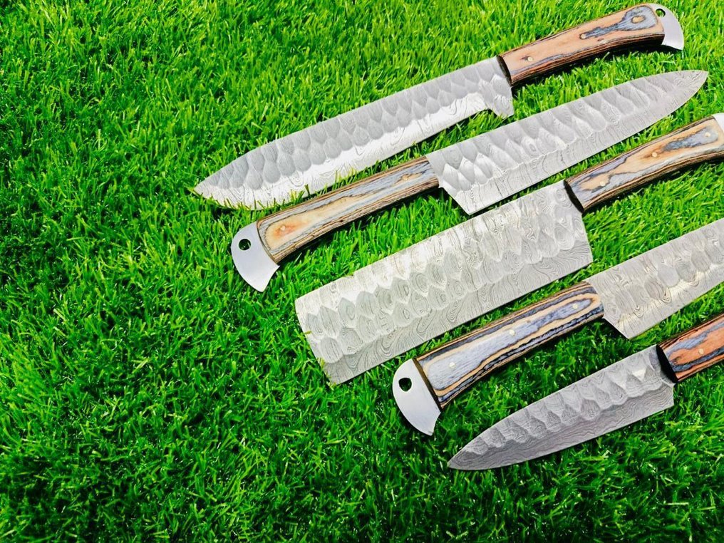 Keittiöveitsi - Kitchen knife set - Keittiön sisä-, grilli- ja retkiveitset et (NA 0011) - Eksoottisen puun kahva ja taitettu teräs korkeahiilinen ja matalahiilinen teräs - Japani - Keittiö- ja ulkotarvikkeet #1.0