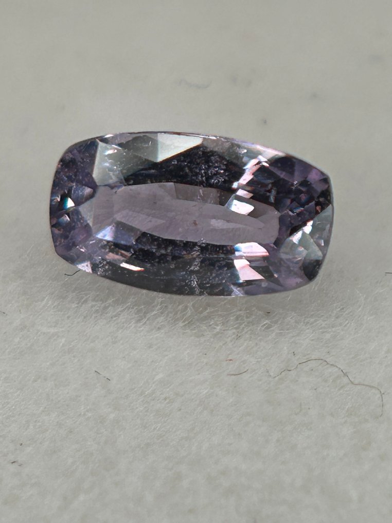 1 pcs  Violet Saphir  - 1.02 ct - International Gemological Institute (IGI) - non traité, naturellement #1.0